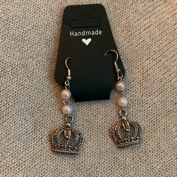 Trio Necklace Bracelet & Earrings - silver tone crowns white pearls - Picture 3 of 13